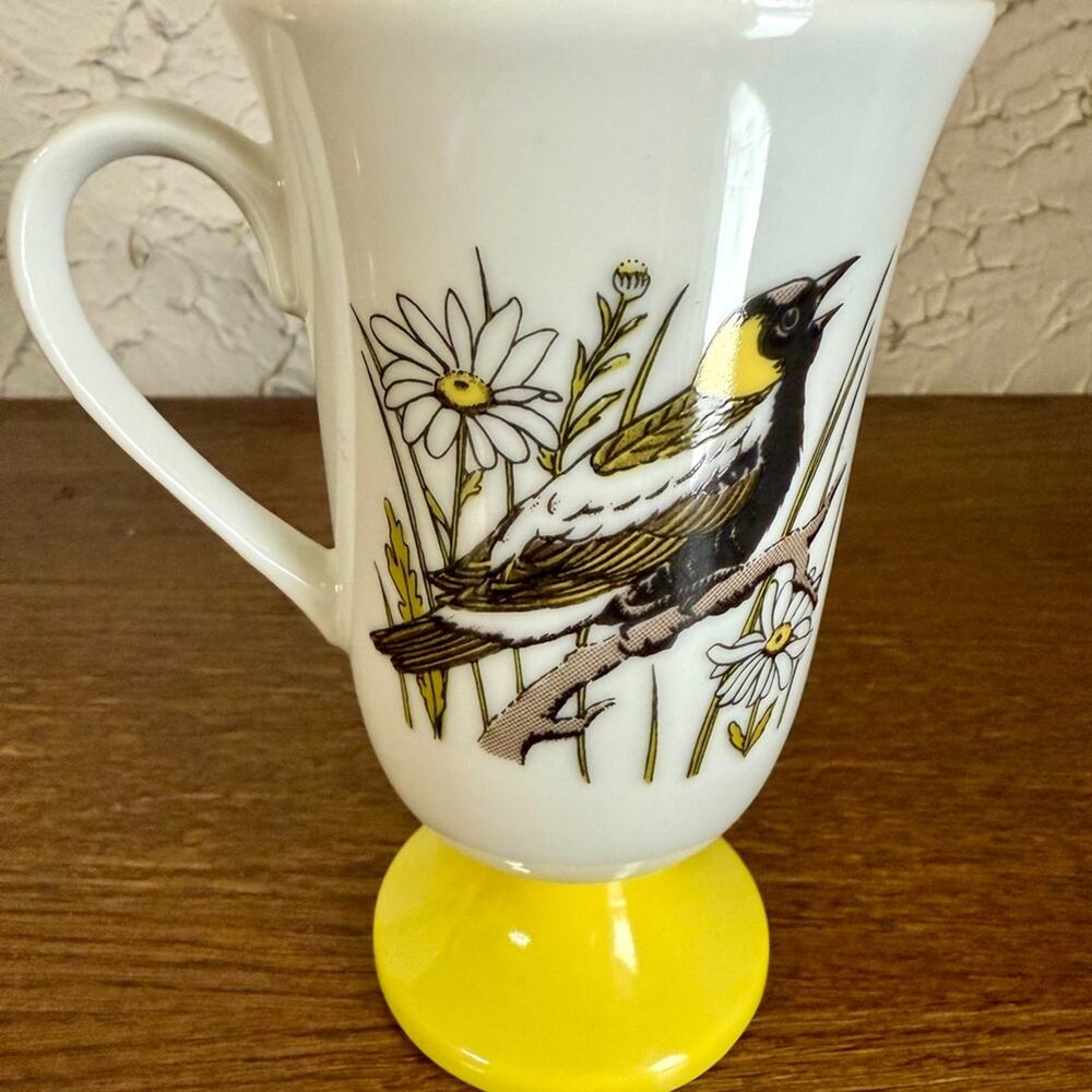 Colorful Bird Design Ceramic Mugs - Set of 4 - Picture 3 of 6